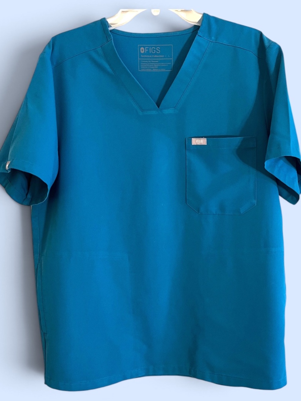 Figs Pacific Blue (#2133) Chisec Scrub Top Size Large